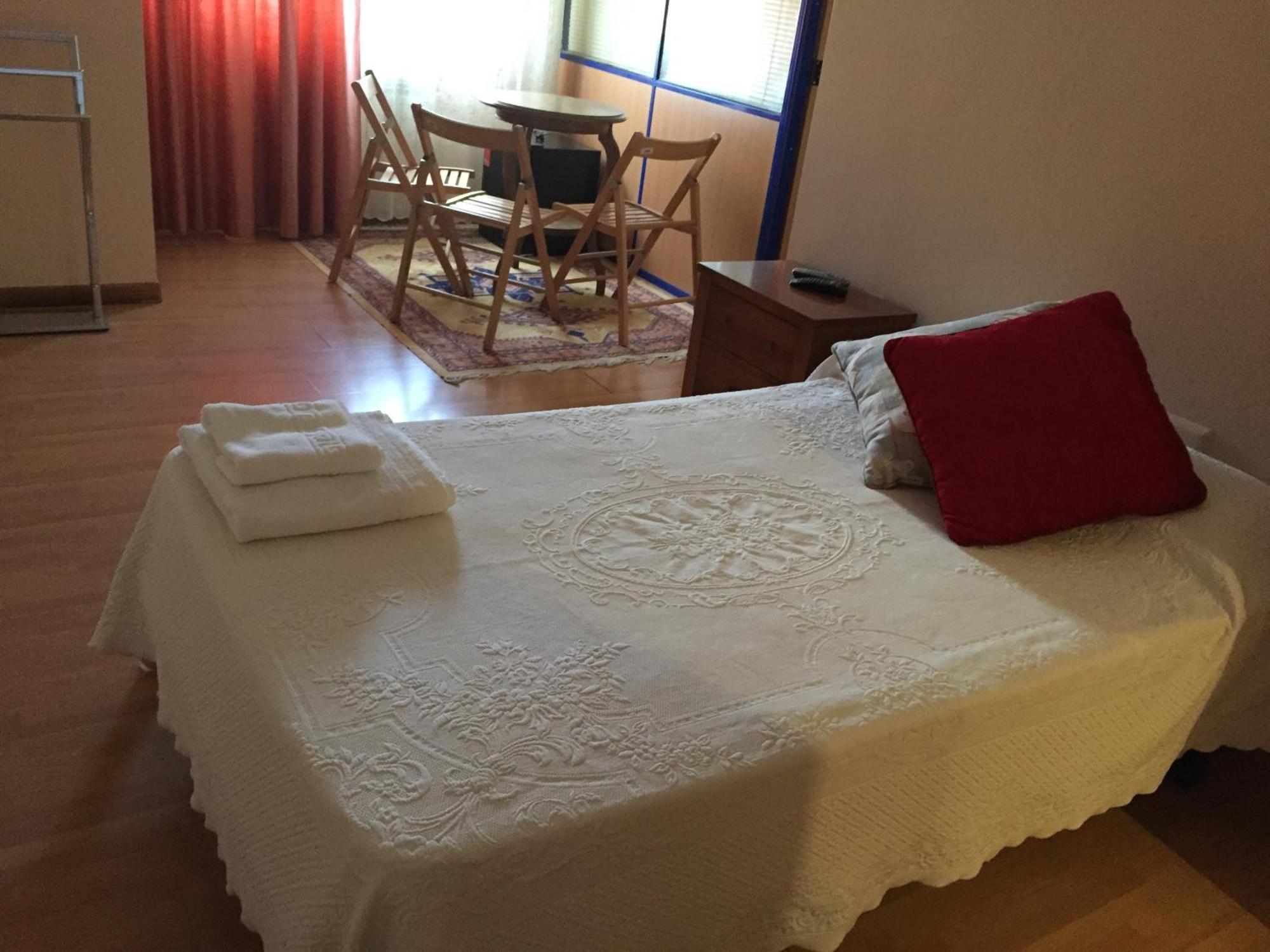 Hotel Santa Cruz مونتاوُس الغرفة الصورة