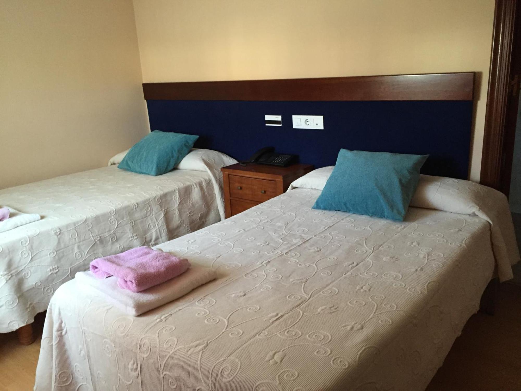 Hotel Santa Cruz مونتاوُس الغرفة الصورة